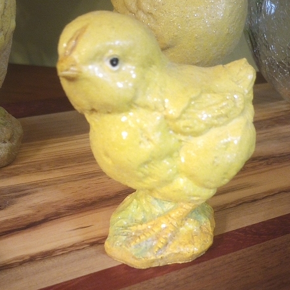 Baby Chicks - Picture 2 of 7